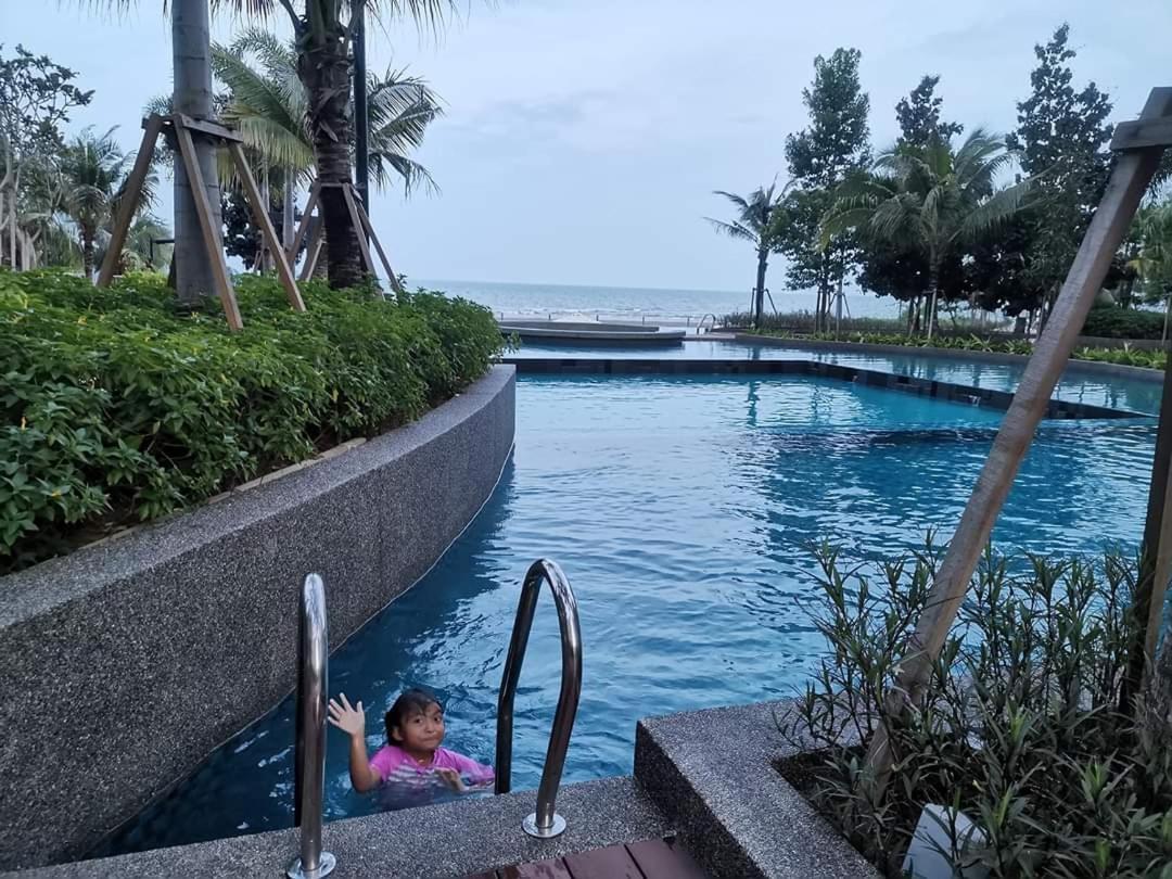 Timur Bay Sea View & Pool View 2Br Family Suite Kampung Saberang Balok Esterno foto